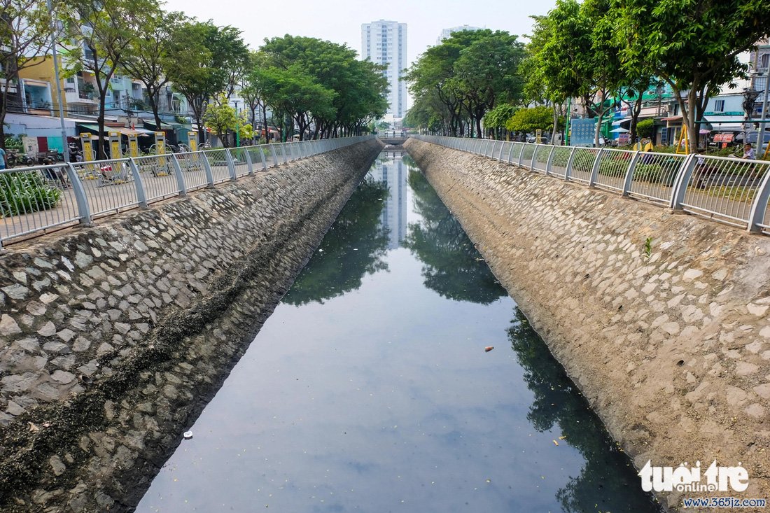 Diện mạo mới của kênh Hàng Bàng đoạn qua quận 5 sắp hoàn thành cải tạo - Ảnh 8.